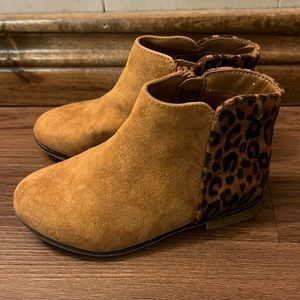 Girls Cat & Jack Zip Up Boots size 10
